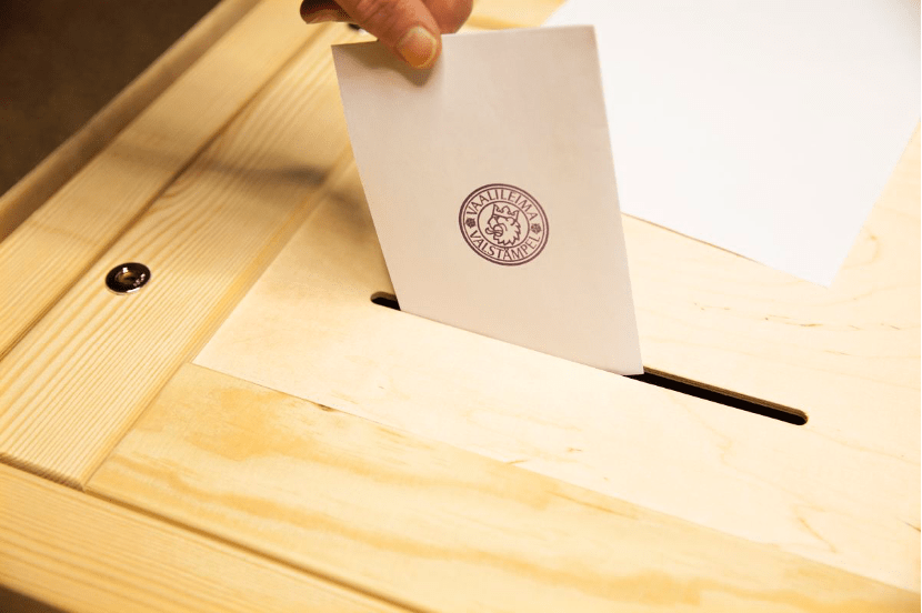 Keskusta paluu – kolme ennustusta vuoden 2025 kunta- ja&nbsp;aluevaaleihin