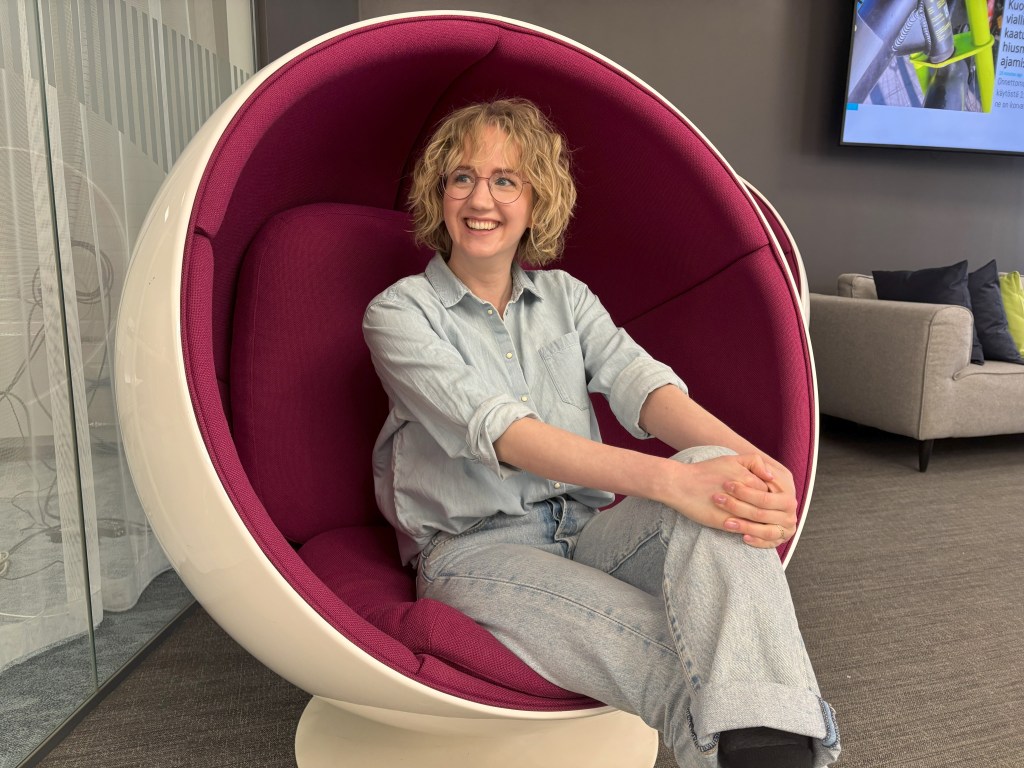 Anniina Valtonen löytää itsensä usein lehtien klikkiotsikoista: ”Laitan kuvan laskiaispullasta, ja siitä tehdään&nbsp;uutinen”